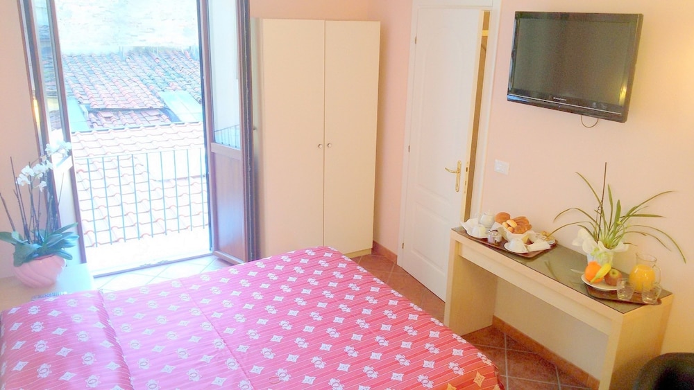 Comfort Double Room, 1 King Bed photo 2