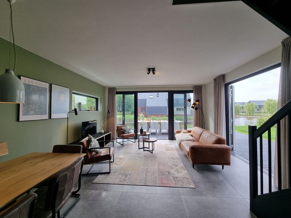 Elite House, 4 Bedrooms photo 2