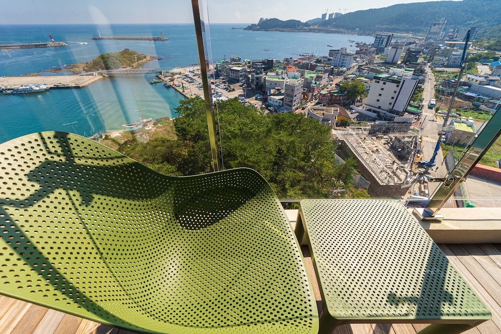 Full Ocean Terrace Twin Premium - Photo 9