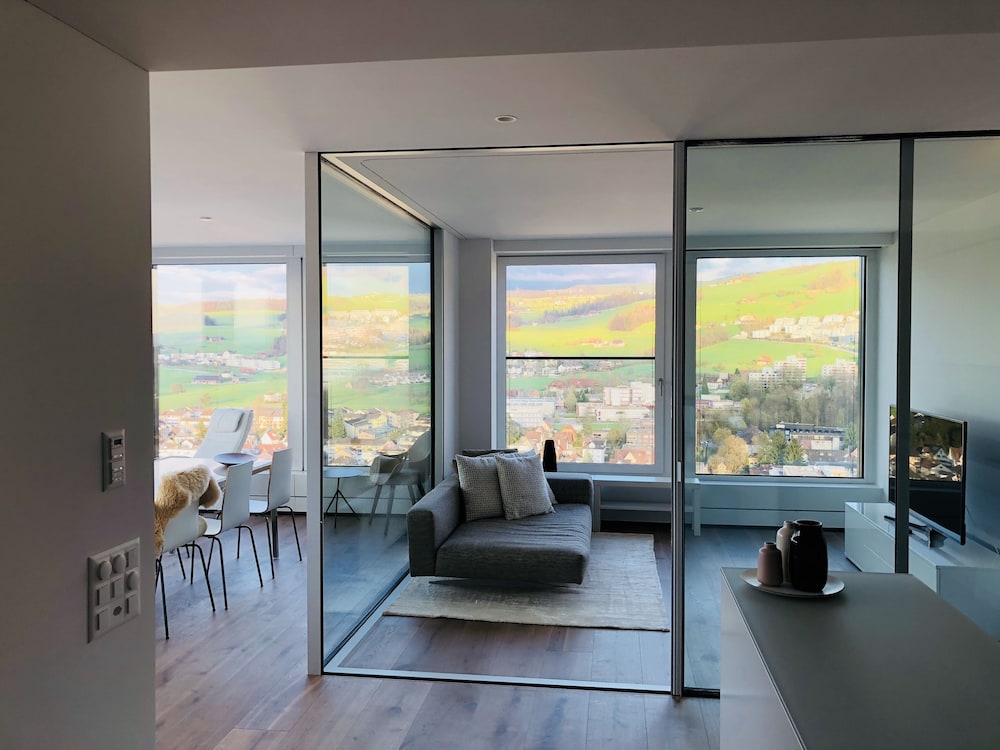 City Apartment, 2 Bedrooms, City View, Tower photo 1