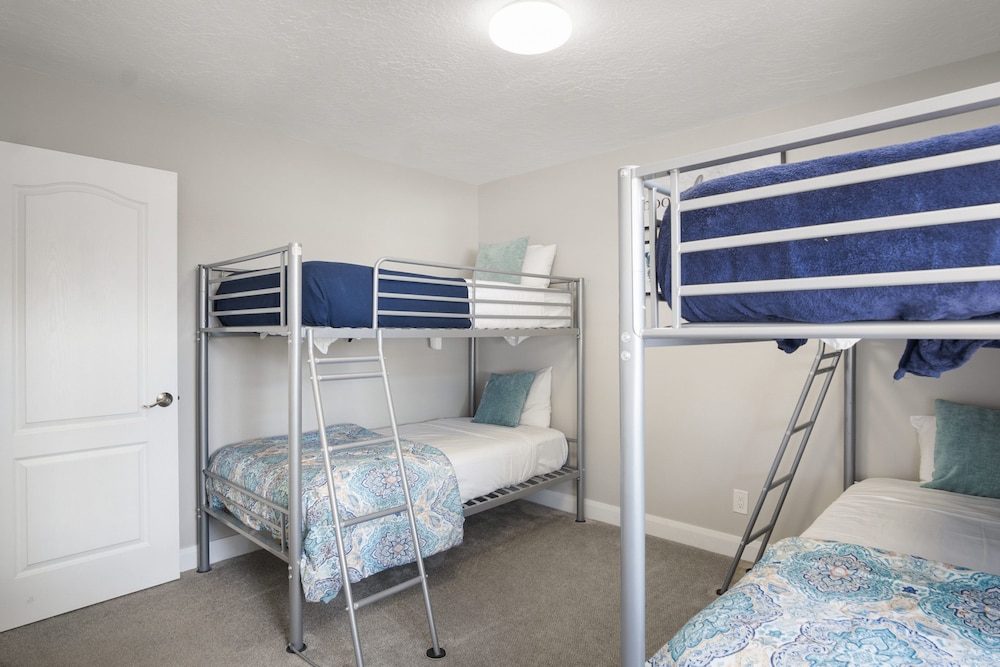 Condo, Multiple Beds, Balcony, Mountain View photo 1