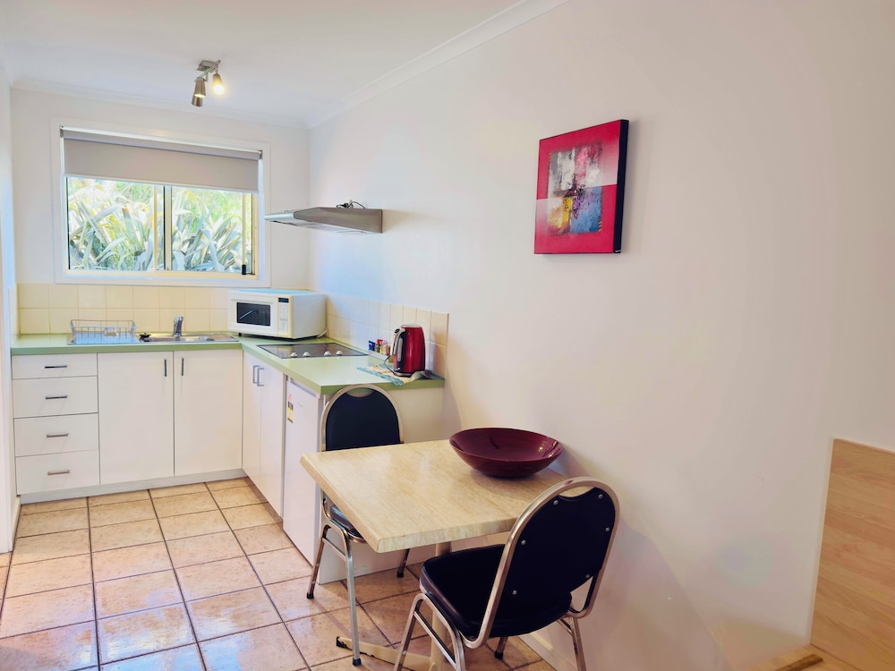 Studio Apartment with Kitchen photo 3
