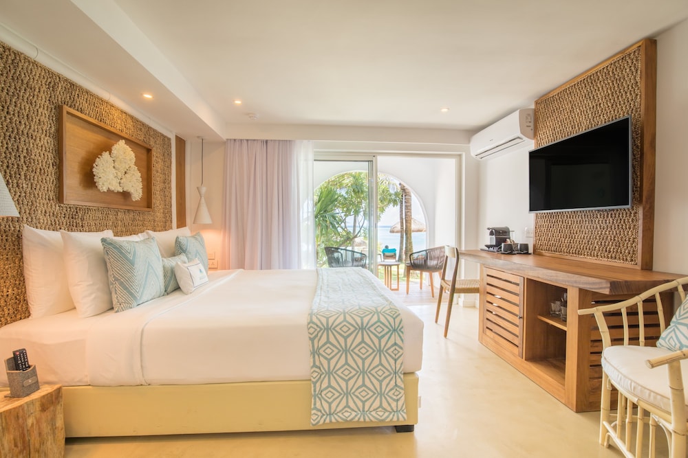 Deluxe Room, Beach View