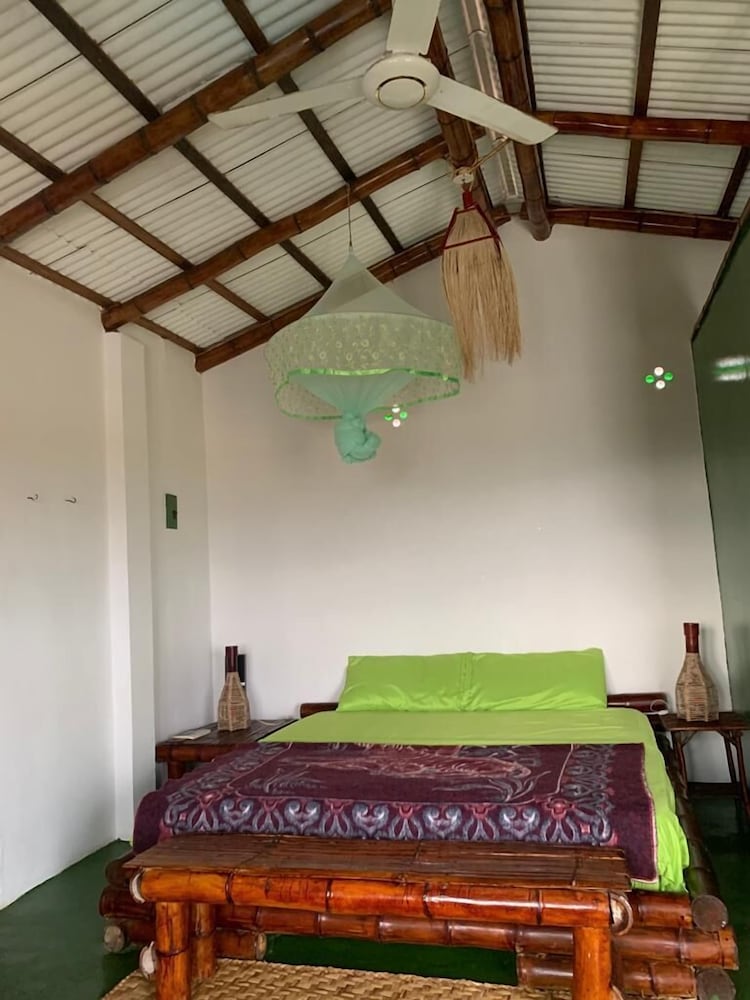 Luxury Room, 1 King Bed, Pool Access, Ocean View photo 2
