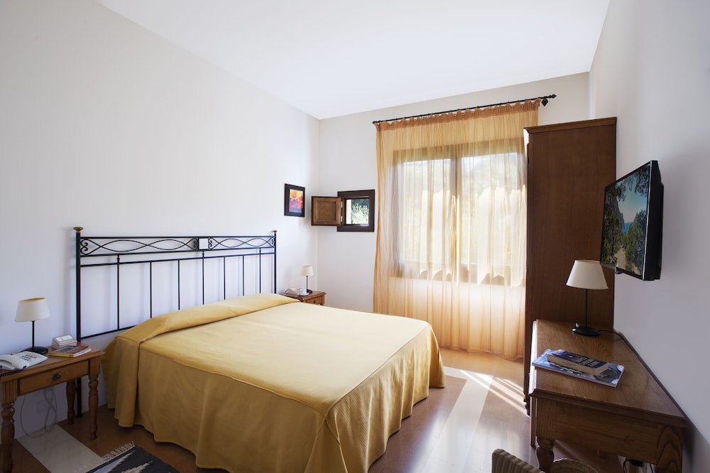 Double Room Single Use - Photo 1