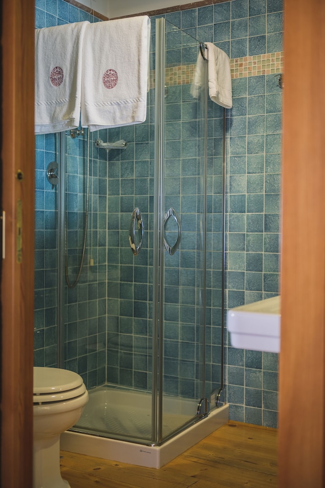 Superior Double Room, 2 Twin Beds - Photo 11