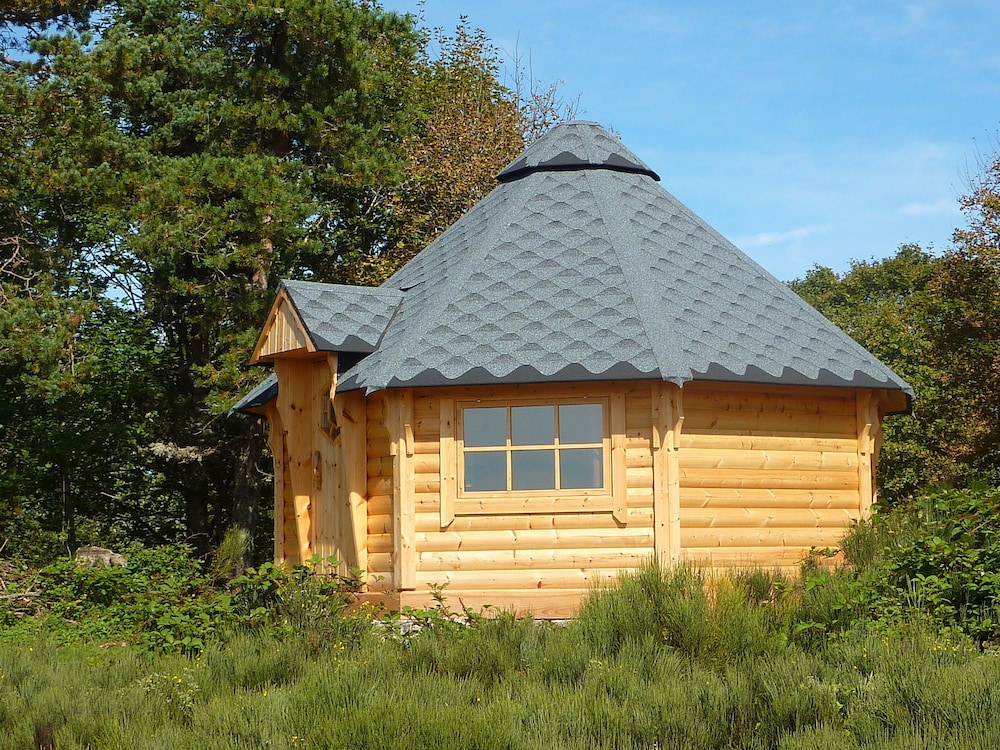 Cabin (Mollky), bed linens not included photo 3