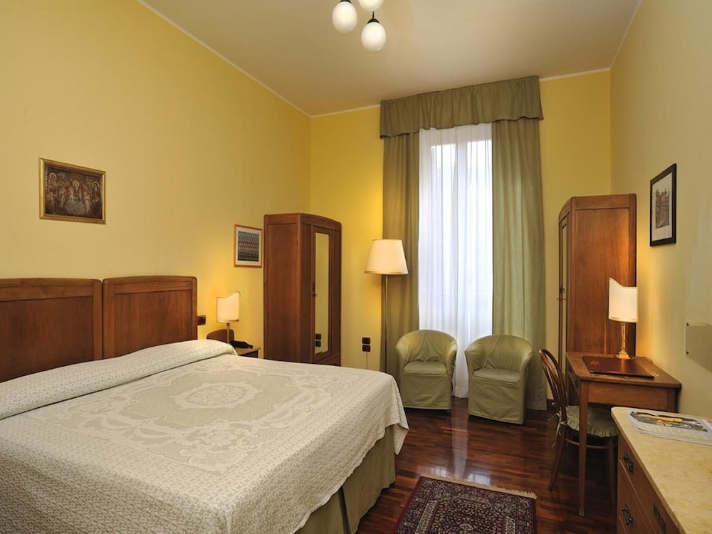 Business Double Room photo 2