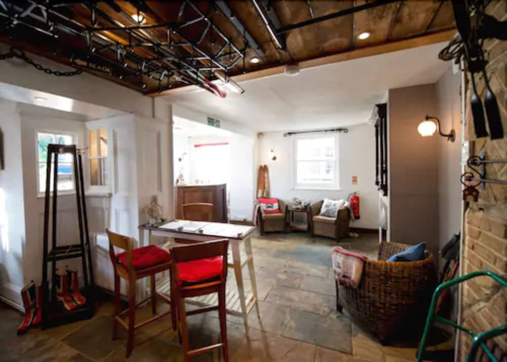 Double Room (Small) photo 2