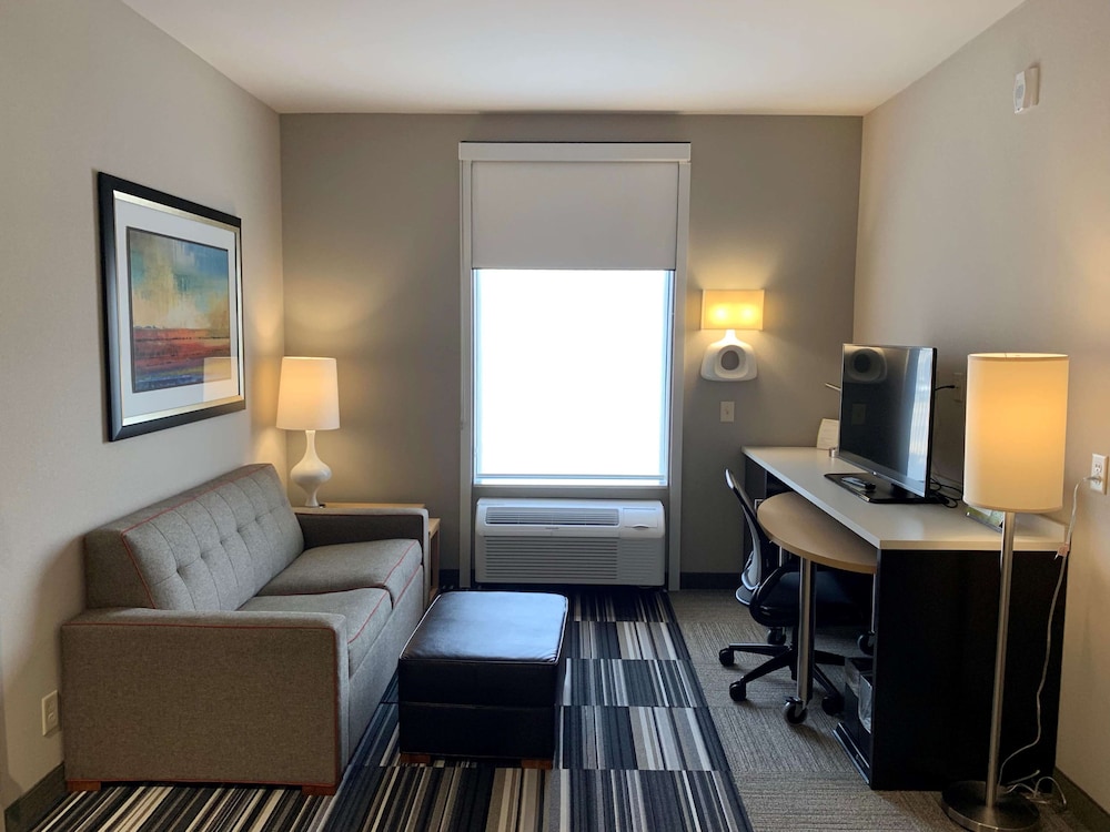 Suite, 1 King Bed with Sofa bed, Accessible photo 3