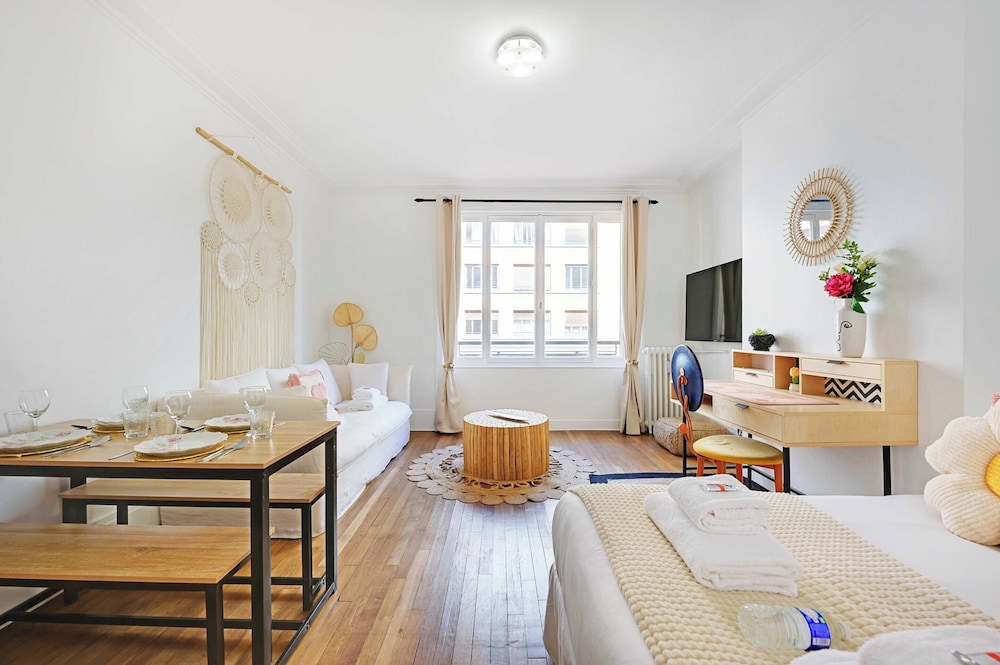 Apartment photo 1