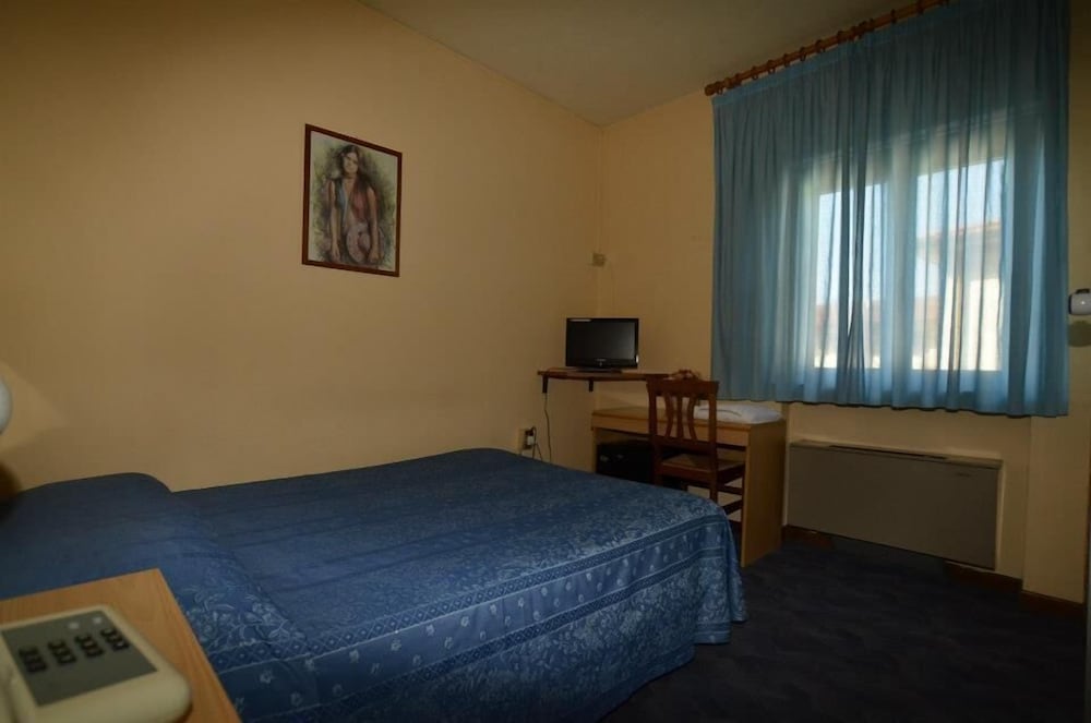 Standard Single Room photo 3