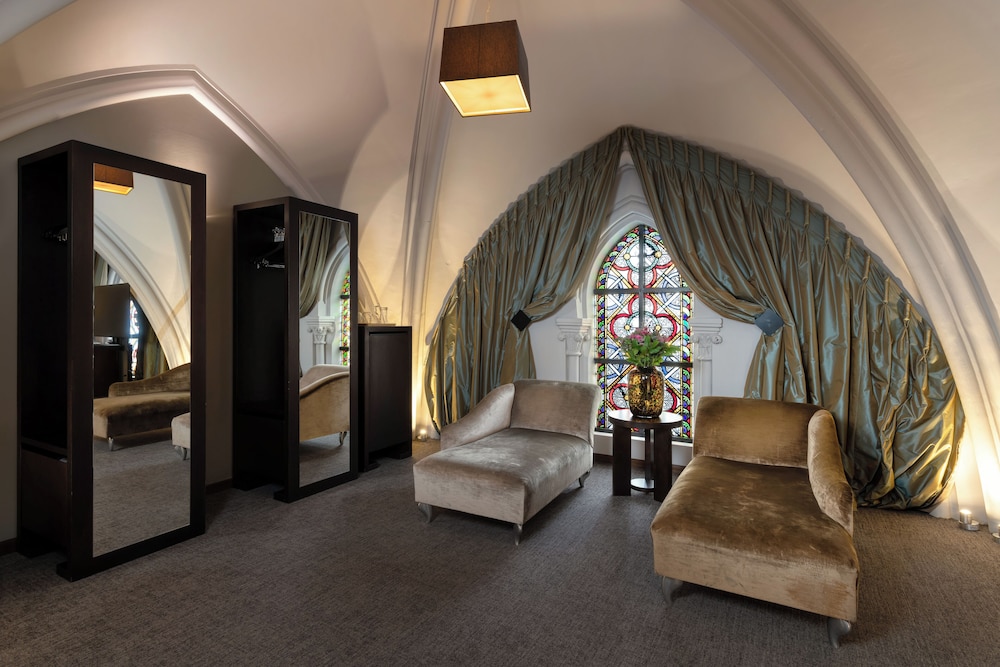 Deluxe Studio Suite - Photo 4