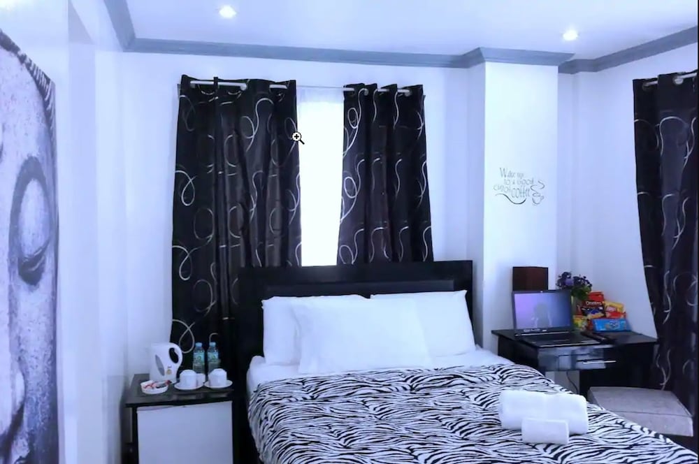 Standard Room, 1 Queen Bed photo 1