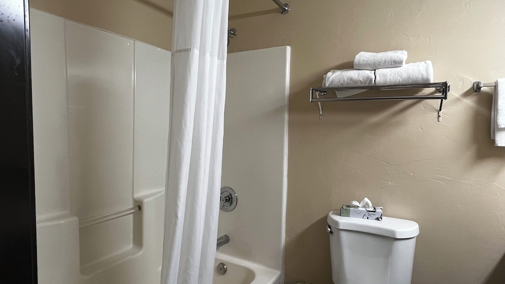 Standard Room, 2 Queen Beds, Non Smoking, Mountain View - Photo 3