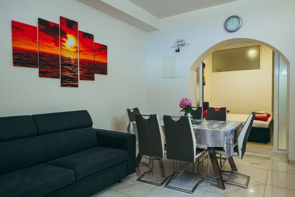Apartment (Lovre - close to the sea - A2(4+1) pr) photo 3