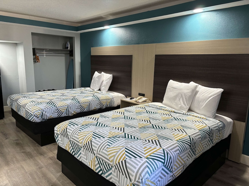 Standard Suite, 2 Queen Beds, Smoking, Refrigerator & Microwave