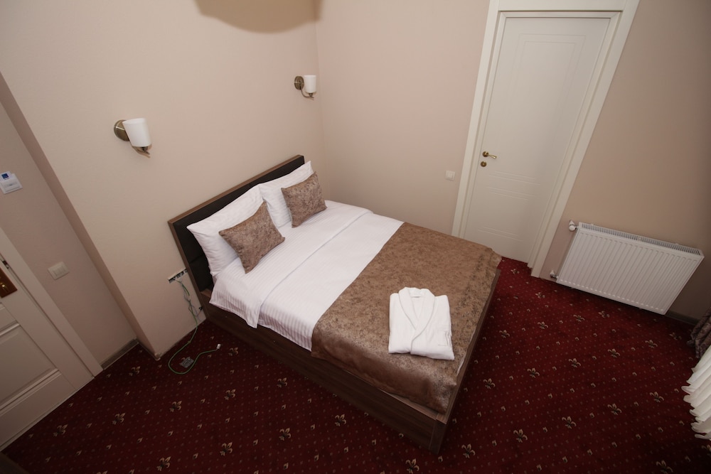 Standard Double Room, City View photo 2
