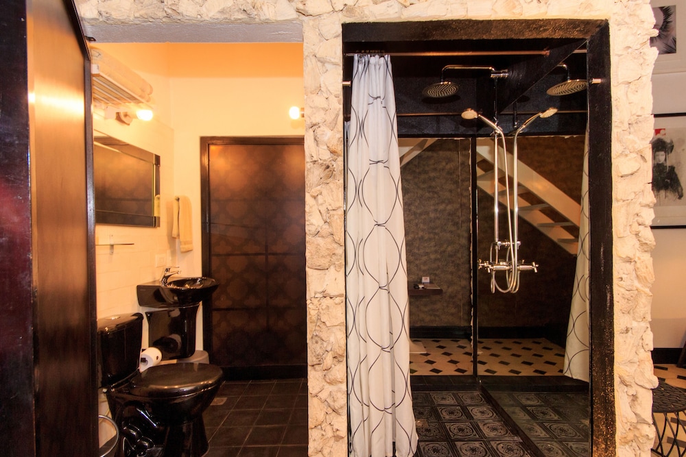 Luxury Room - Photo 19
