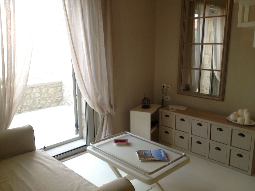 Duplex, Sea View (Mini Maisonette)