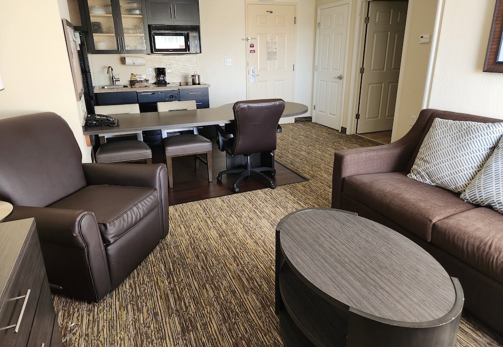 Suite, 1 Bedroom (1 Queen Bed) - Photo 6