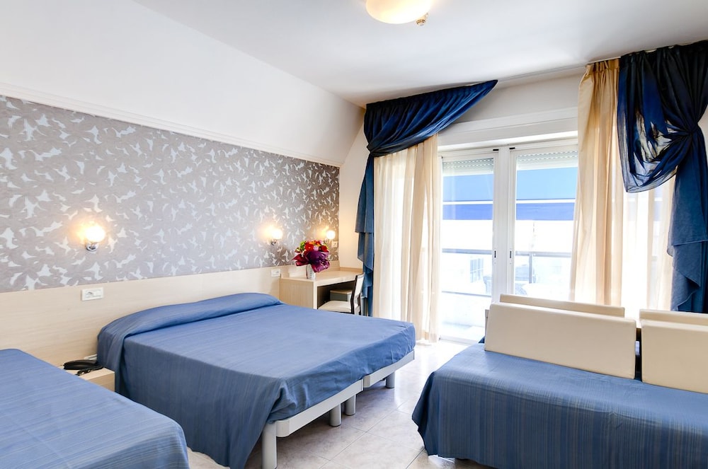 Quadruple Room photo 1