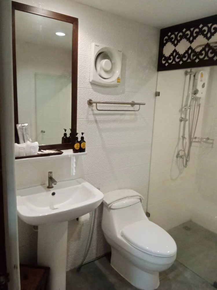 Deluxe Twin Room - Photo 5