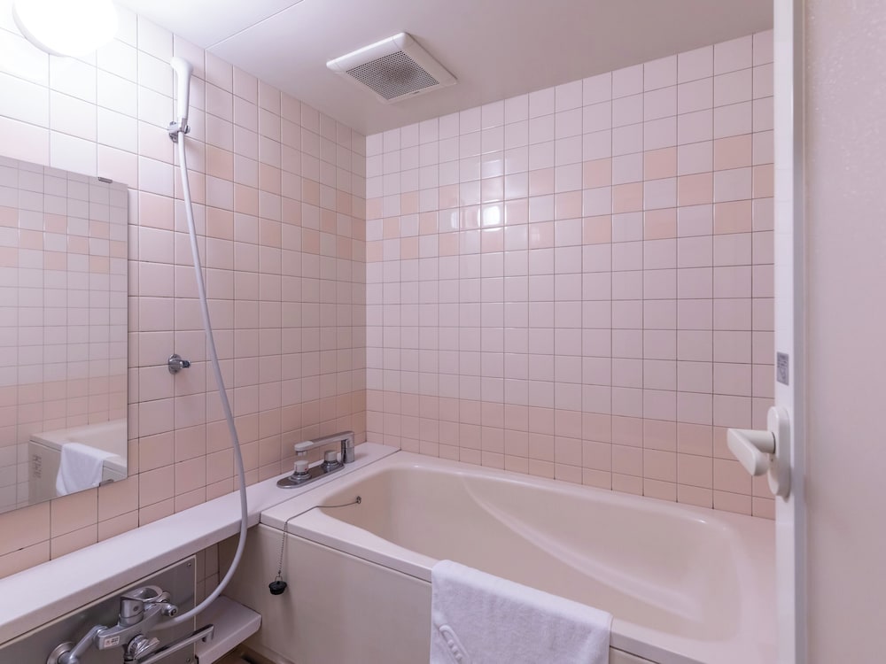 Twin Room, Non Smoking - Photo 3