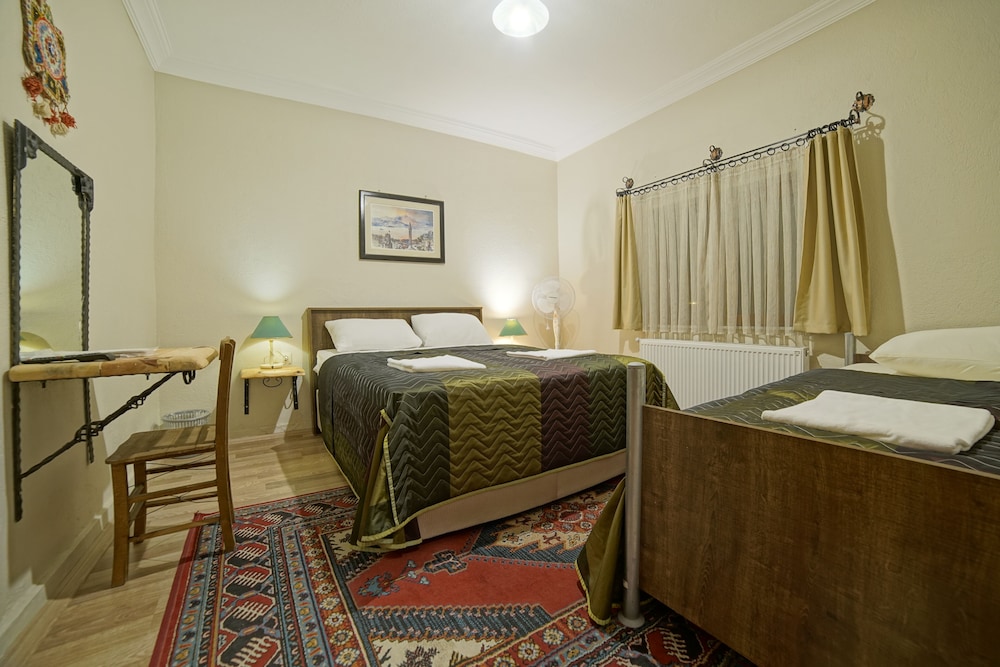 Standard Triple Room photo 1