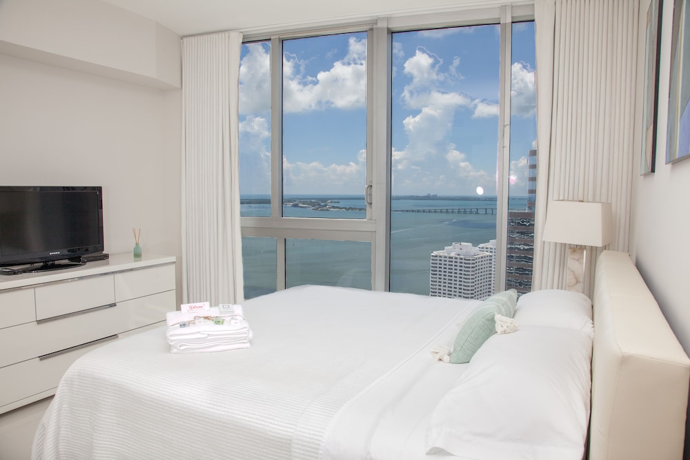 Boutique Corner Apart, 2/2, Sofa Bed, Ocean View, Balcony2008