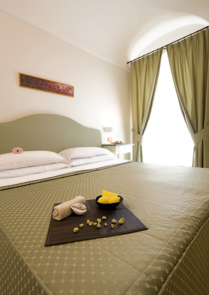Superior Double Room, Sea View - Photo 9