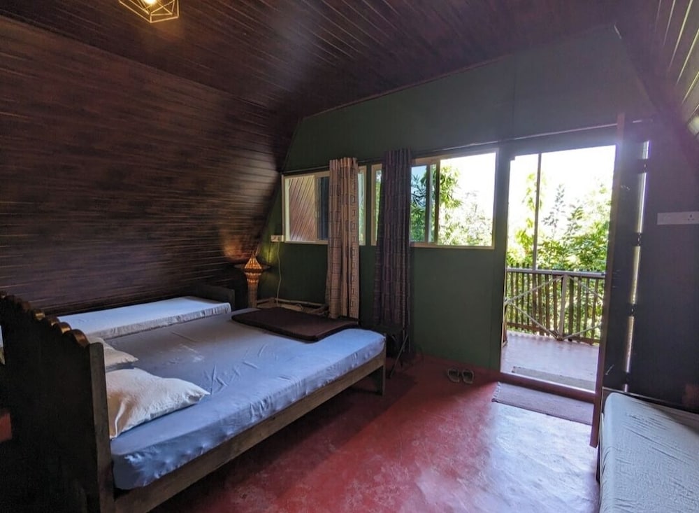 Economy Cottage, Balcony, River View photo 1