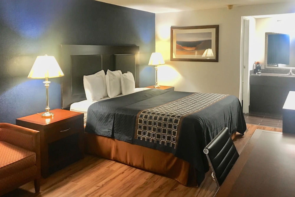 Standard Room, 1 Double Bed, Smoking - Photo 2
