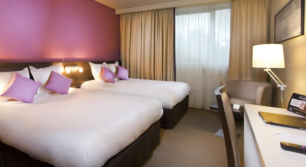 Standard Room, 2 Double Beds - Photo 4