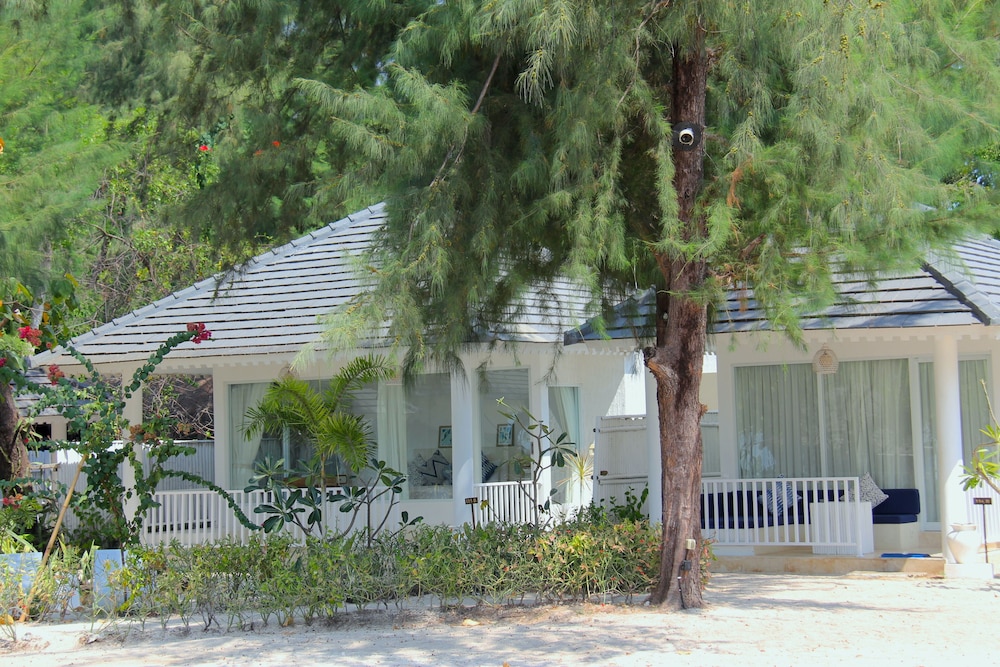 Bungalow, Sea View photo 3