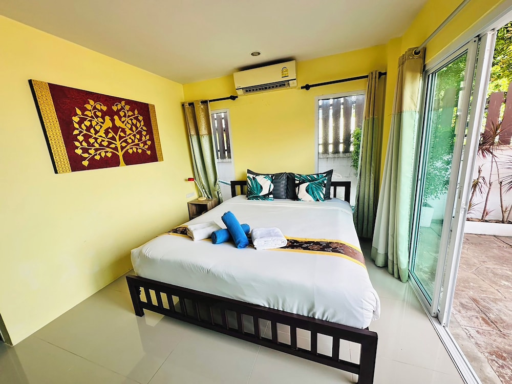 Deluxe Double Room, Pool View - Photo 1