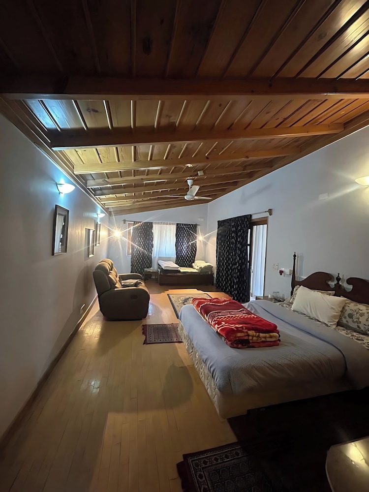 Family Room, 1 Bedroom