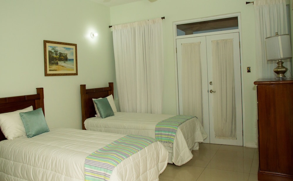 Townhome, 1 King Bed, Non Smoking photo 2