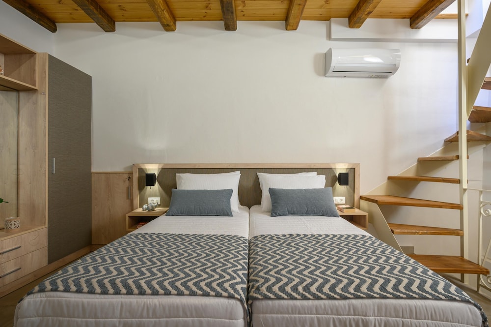 Suite (first floor)