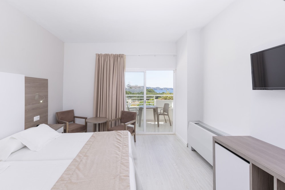 Habitación Doble con Vista al Mar (3 Adultos)