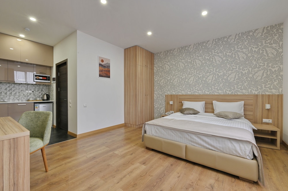 Junior Double Room, Mountain View