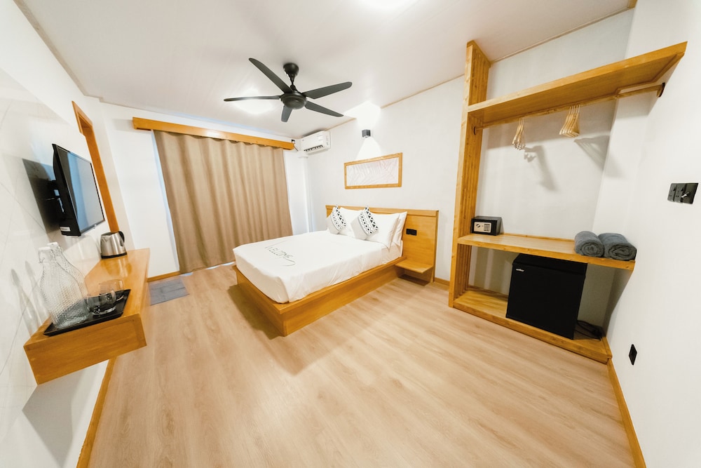 Superior Double Room, Balcony, City View