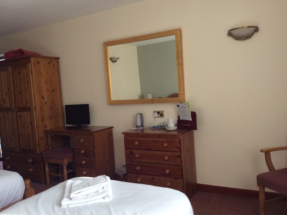 Double or Twin Room, Ensuite photo 3