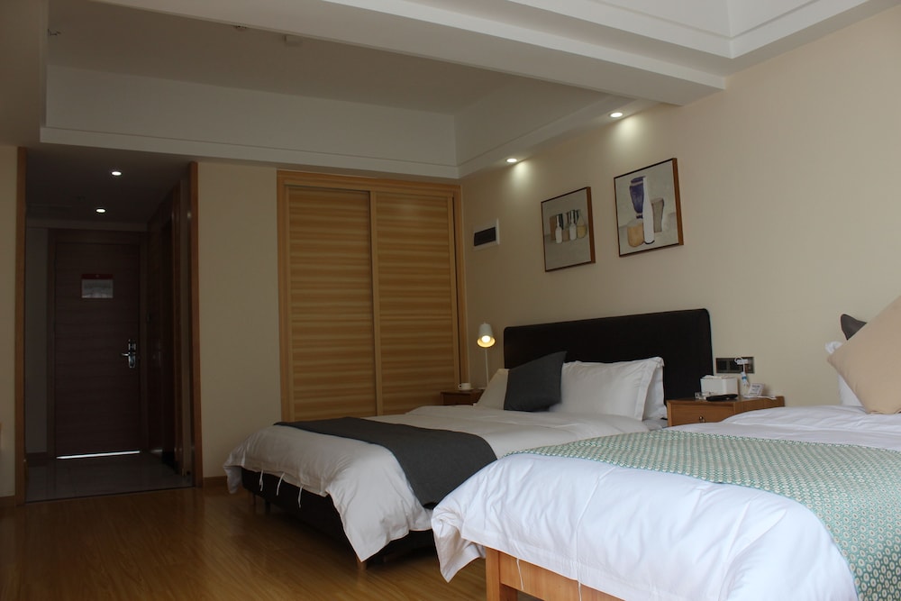Deluxe Triple Room photo 2