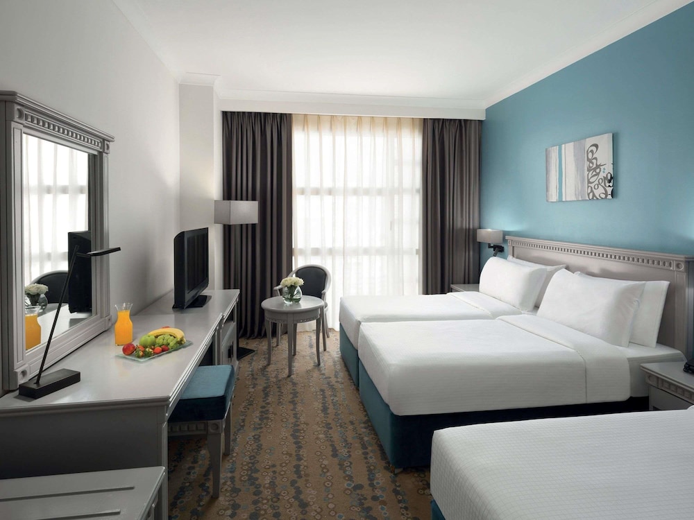 Classic Room, 1 King Bed, Tower photo 3