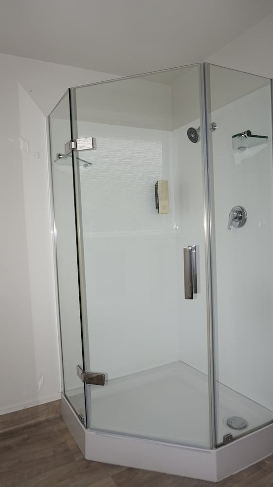 Two Bedroom Family Suite - Prepaid - Photo 2