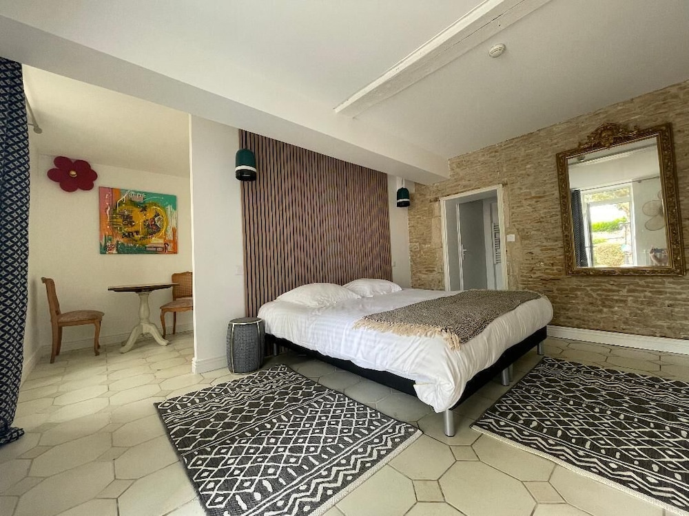 Double Room - Photo 1