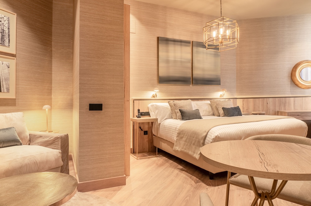 Premium Double Room, Balcony, City View