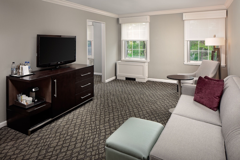Junior Suite, 1 Bedroom - Photo 1