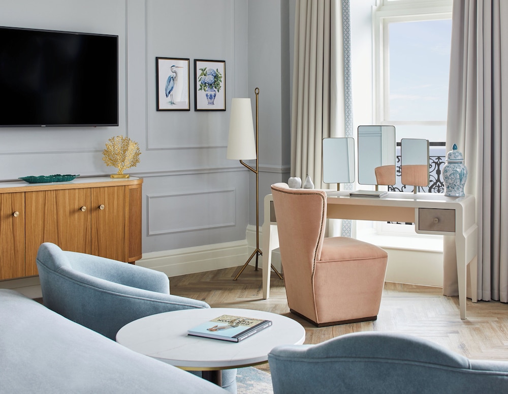 Junior Room, Balcony, Ocean View thumbnail 5